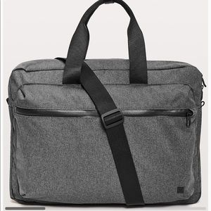 Command the Day Commute Bag 19L -Lululemon EUC!